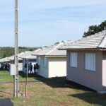 Prefeito Ulisses Maia entrega casas para famílias no Jardim Munique