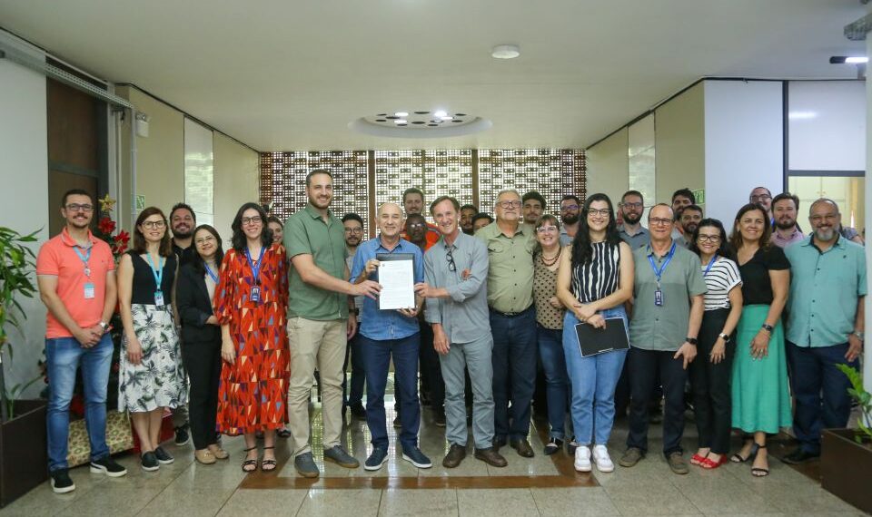 Prefeitura de Maringá assina contrato com a Construtora Piacentini para construção de 288 apartamentos