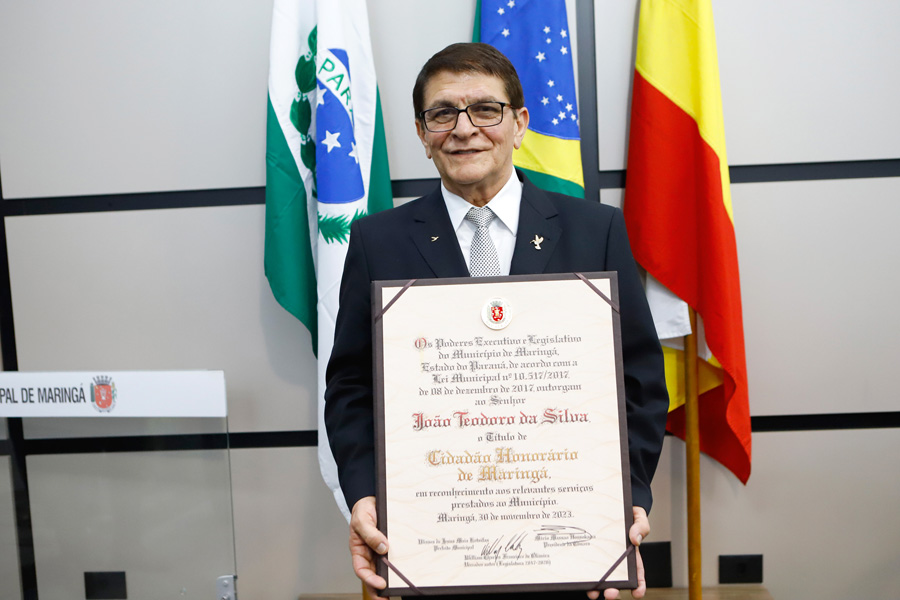 João Teodoro da Silva recebe título de Cidadão Honorário de Maringá