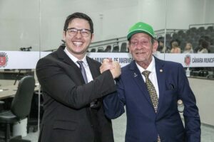 João Teodoro da Silva recebe título de Cidadão Honorário de Maringá
