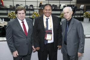 João Teodoro da Silva recebe título de Cidadão Honorário de Maringá