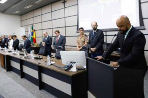 João Teodoro da Silva recebe título de Cidadão Honorário de Maringá