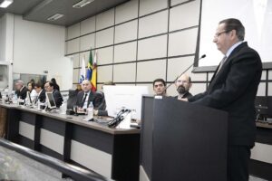 João Teodoro da Silva recebe título de Cidadão Honorário de Maringá