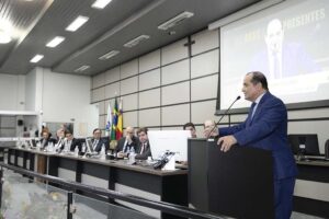 João Teodoro da Silva recebe título de Cidadão Honorário de Maringá
