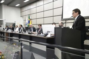 João Teodoro da Silva recebe título de Cidadão Honorário de Maringá