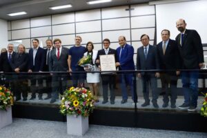 João Teodoro da Silva recebe título de Cidadão Honorário de Maringá
