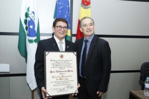João Teodoro da Silva recebe título de Cidadão Honorário de Maringá