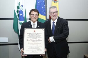 João Teodoro da Silva recebe título de Cidadão Honorário de Maringá
