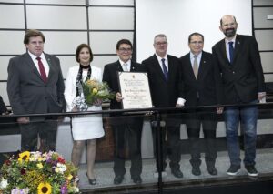 João Teodoro da Silva recebe título de Cidadão Honorário de Maringá