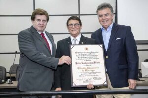João Teodoro da Silva recebe título de Cidadão Honorário de Maringá