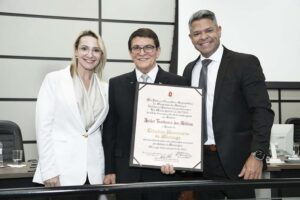 João Teodoro da Silva recebe título de Cidadão Honorário de Maringá