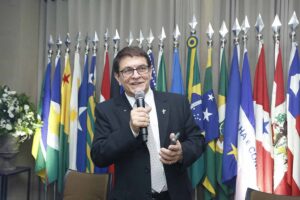 João Teodoro da Silva recebe título de Cidadão Honorário de Maringá