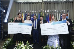 João Teodoro da Silva recebe título de Cidadão Honorário de Maringá