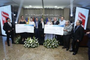 João Teodoro da Silva recebe título de Cidadão Honorário de Maringá