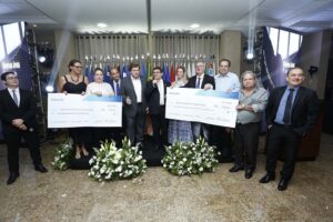 João Teodoro da Silva recebe título de Cidadão Honorário de Maringá