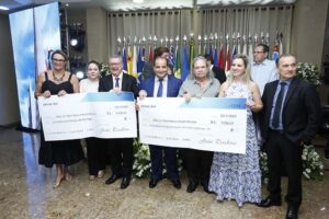 João Teodoro da Silva recebe título de Cidadão Honorário de Maringá