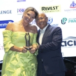 Empresária Fátima Iwata recebe Prêmio ACIM Mulher 2024