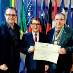 Cofeci concede Comenda ‘JK’ a Cláudio Sandri