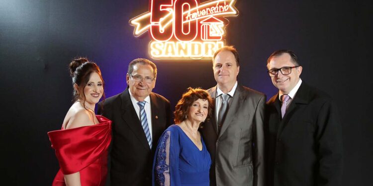Imobiliária Sandri celebra 50 anos com evento memorável em Maringá