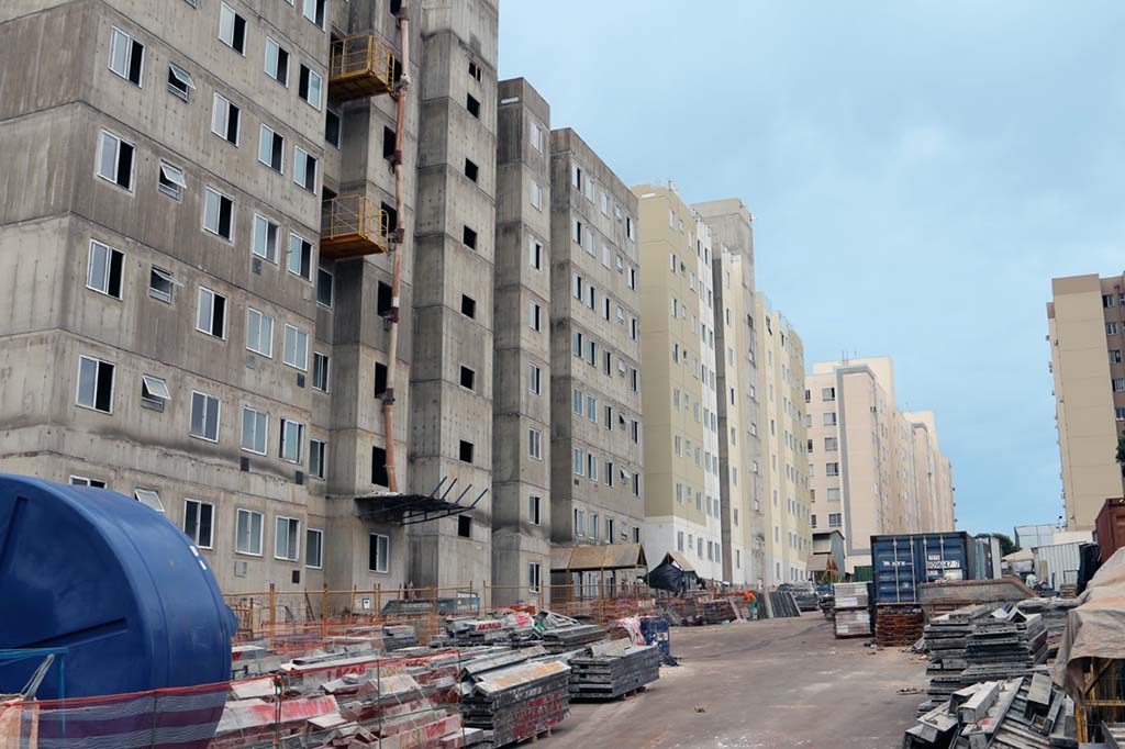 Maringá tem 102 prédios residenciais em construção que juntos somam 10.548 novos apartamentos