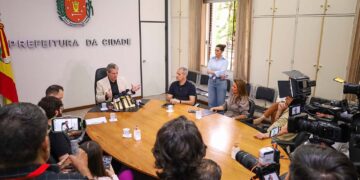 Prefeito de Maringá recebe imprensa e explica atualização do IPTU
