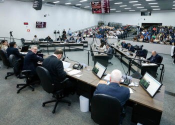 Câmara aprova em primeira discussão atualização do IPTU 2026 em Maringá