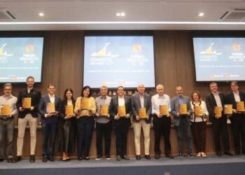 Secretários de estado, deputados e lideranças da construção civil participam do Conecti 2025