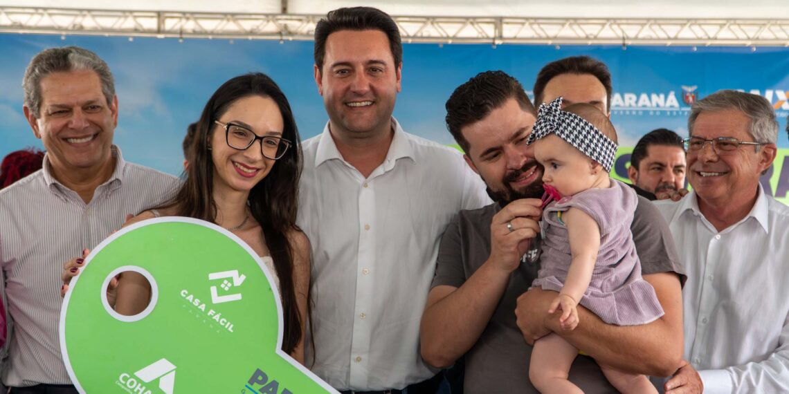 Com nova entrega, Casa Fácil Paraná já beneficiou 6,1 mil famílias de Maringá