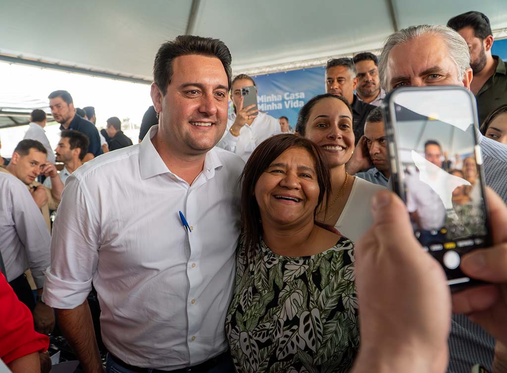 Com nova entrega, Casa Fácil Paraná já beneficiou 6,1 mil famílias de Maringá