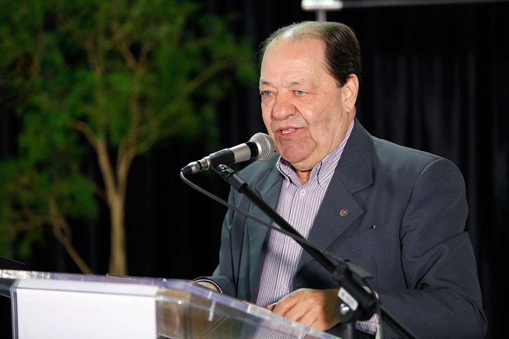 Vereadores de Maringá homenageiam Nelson Barbosa com a Comenda Dom Jaime Luiz Coelho