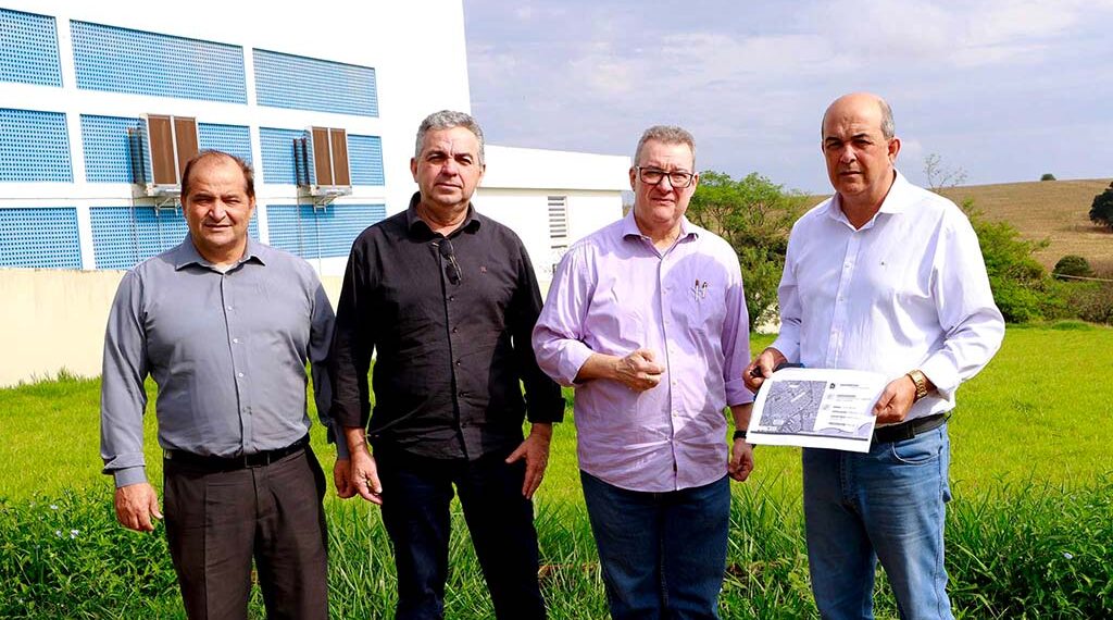 Comissão da Câmara visita terrenos que poderão receber habitação de interesse social