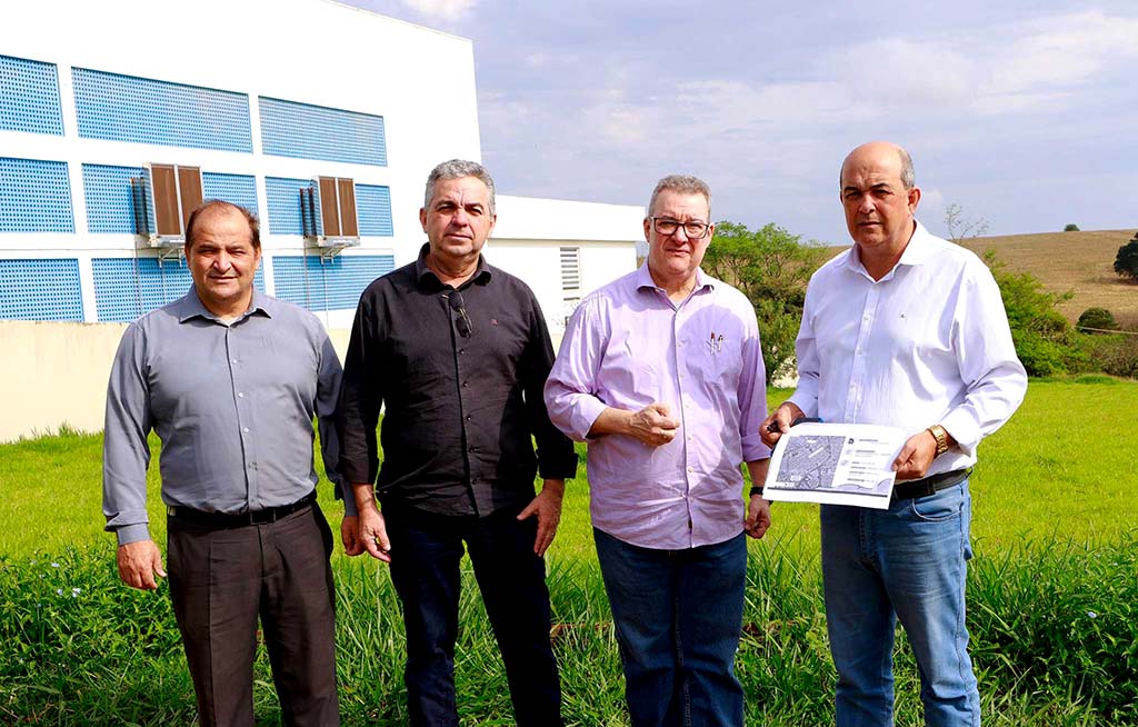 Comissão da Câmara visita terrenos que poderão receber habitação de interesse social
