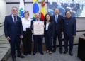 Pioneiro, Nelson Barbosa recebe Comenda Dom Jaime Luiz Coelho por atuação social em Maringá