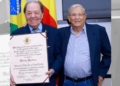 Pioneiro, Nelson Barbosa recebe Comenda Dom Jaime Luiz Coelho por atuação social em Maringá