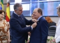 Pioneiro, Nelson Barbosa recebe Comenda Dom Jaime Luiz Coelho por atuação social em Maringá