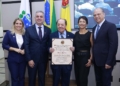 Pioneiro, Nelson Barbosa recebe Comenda Dom Jaime Luiz Coelho por atuação social em Maringá